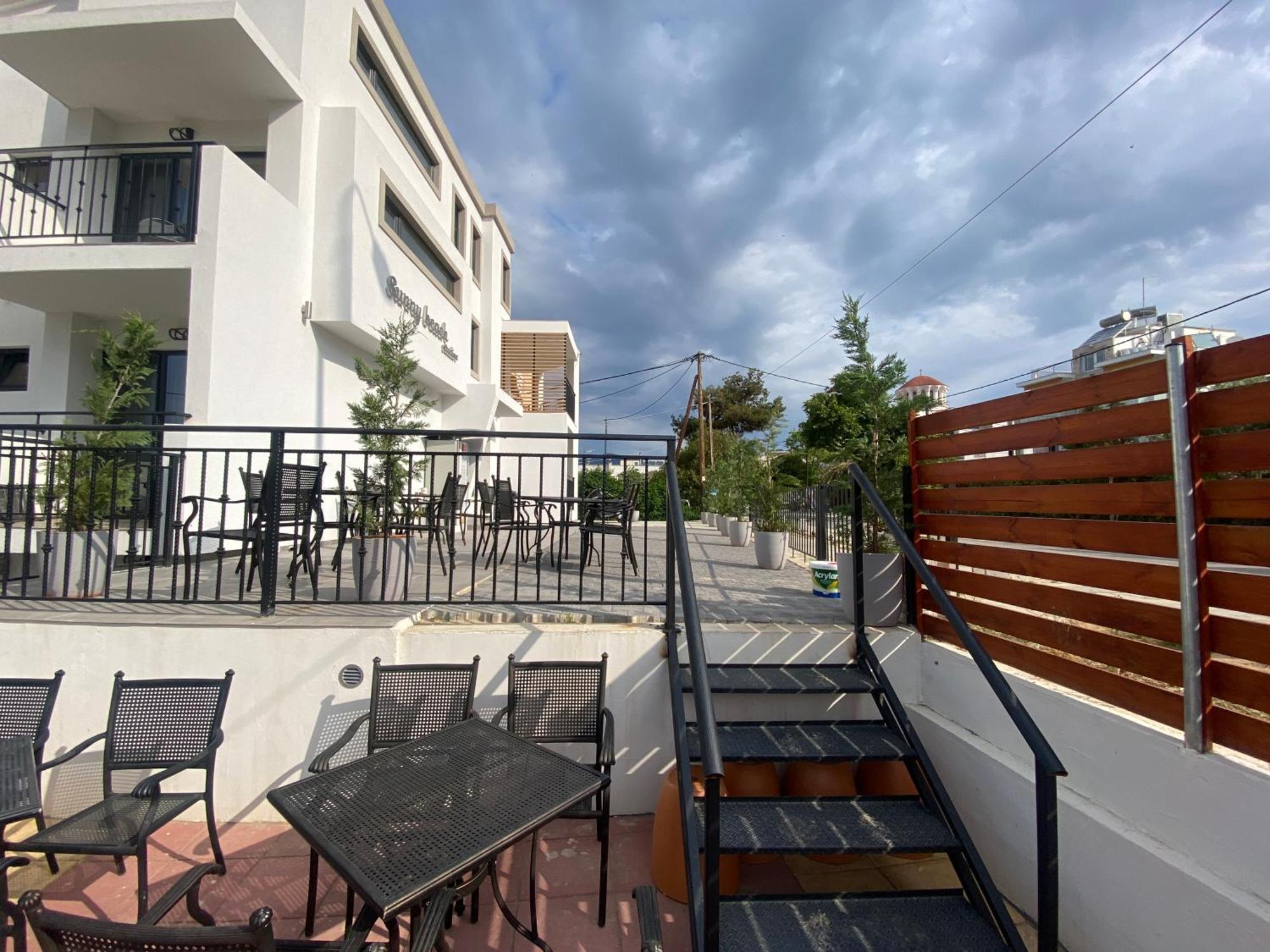 Opalium Beach Front Suites Potos Exterior photo