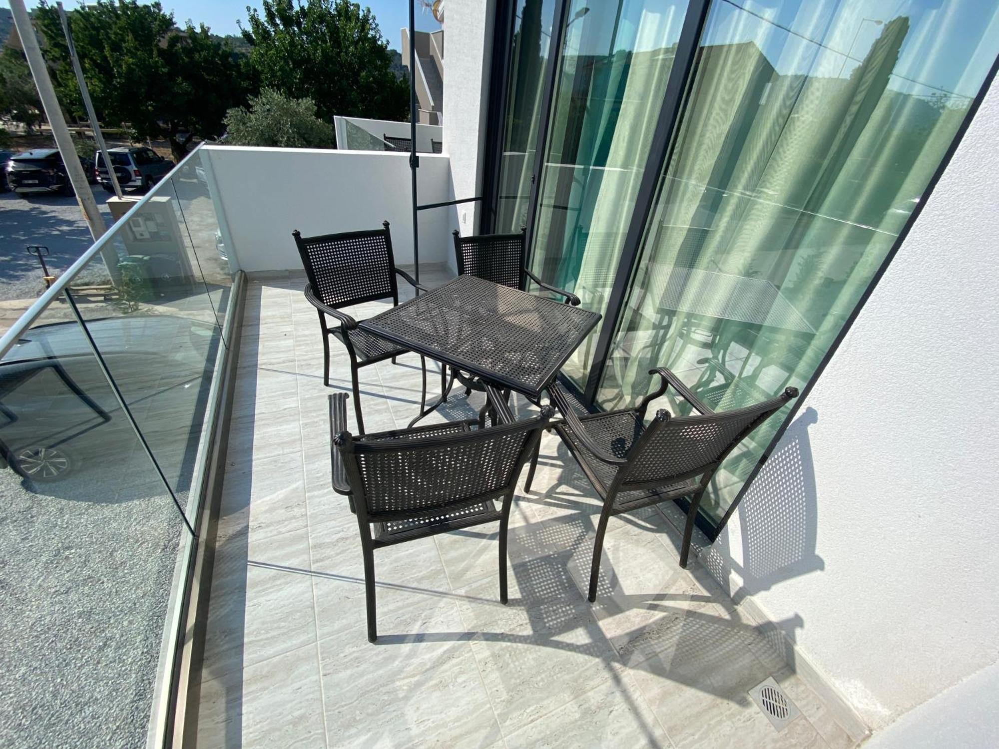 Opalium Beach Front Suites Potos Exterior photo