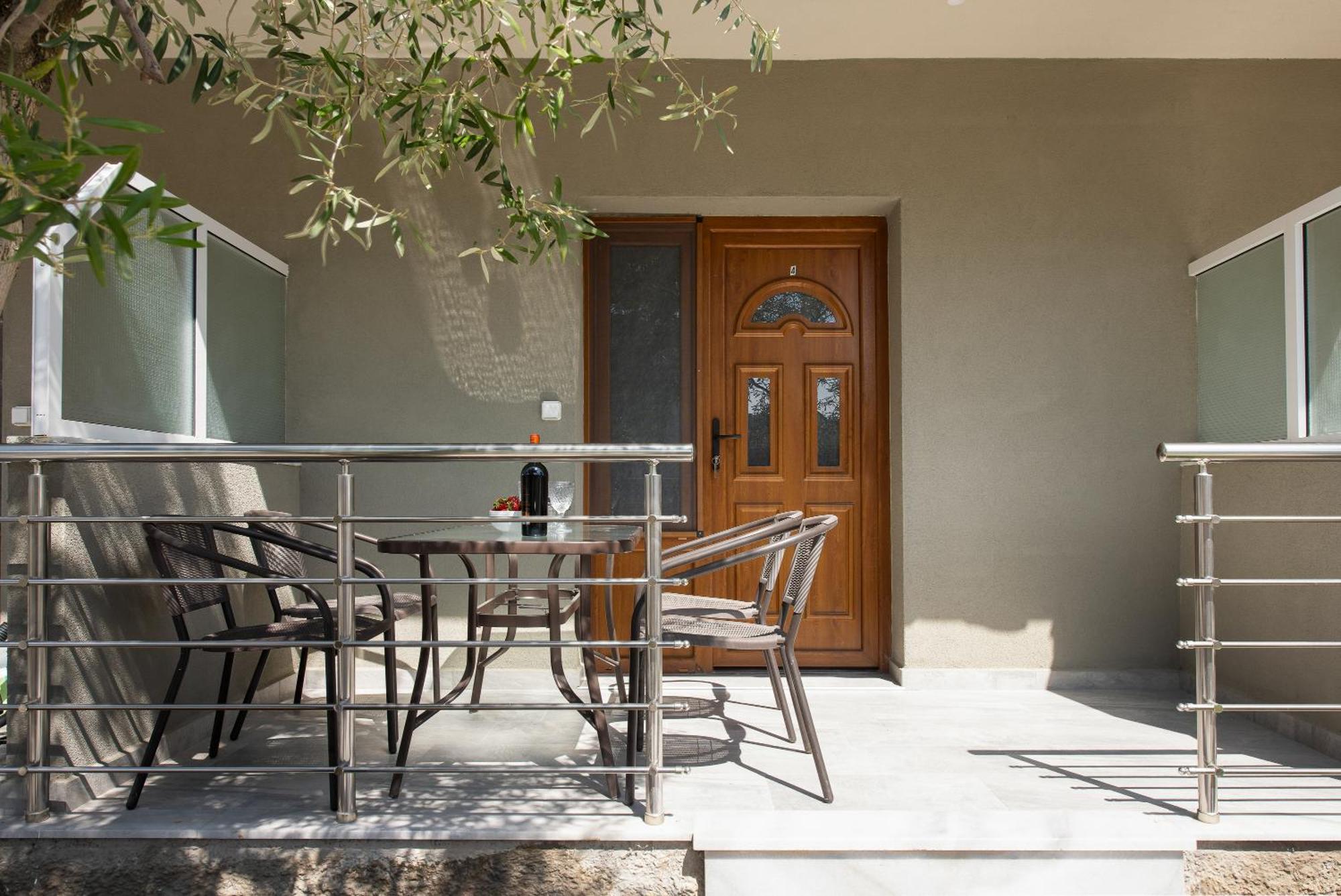 Opalium Beach Front Suites Potos Exterior photo